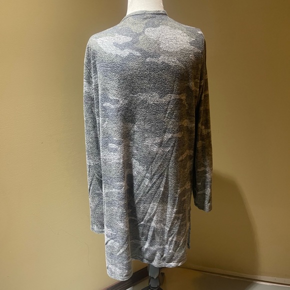 ⛄️CLEARANCE⛄️ Absolutely Famous duster cardigan - Picture 3 of 7